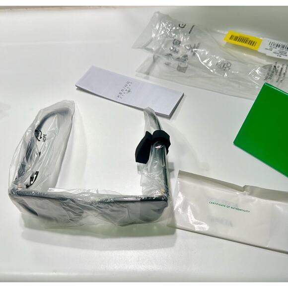 Bottega Veneta 54mm Round Oval Sunglasses - Picture 6 of 8